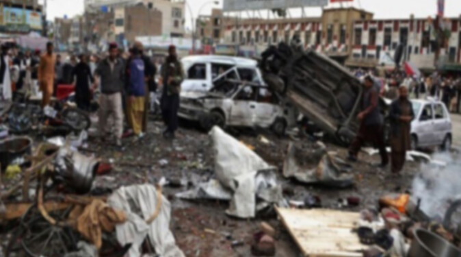 Pakistan&#039;da bombalı araçla saldırı, 12 ölü