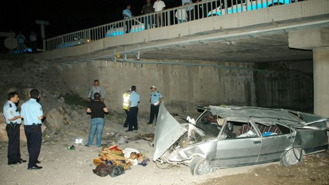 Kahramanmaraş&#039;ta otomobil devrildi, 1 ölü