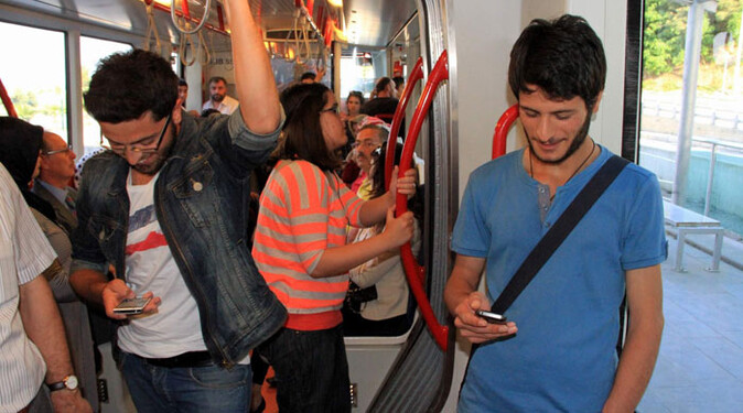 Samsun&#039;da tramvaylara internet modemi konuldu
