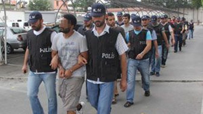 Adana&#039;da Twitter gözaltıları adliyede