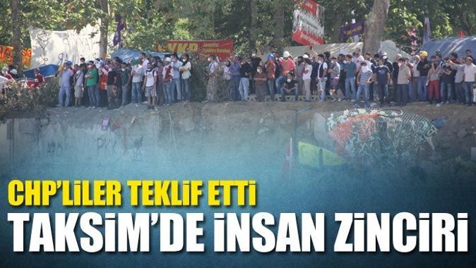 Taksim&#039;de insan zinciri oluşturuldu