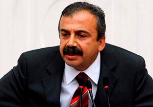 BDP&#039;li Önder, telefonu valinin suratına kapatmış