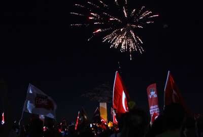 İzmir&#039;de Gezi Parkı protestoları sürüyor