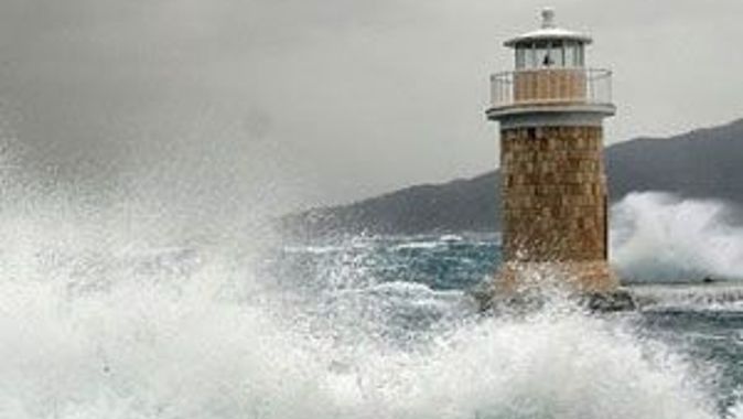Meteoroloji&#039;den Karadeniz&#039;de fırtına uyarısı