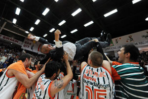 Beko Basketbol Ligi&#039;nde Banvit finale yükseldi