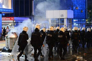 Ankara&#039;da izinsiz gösteri yapan gruba müdahale