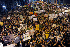Protestolar Brezilya&#039;da geri adım attırdı