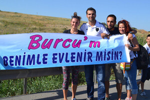 Türk kaleciden romantik evlenme teklifi