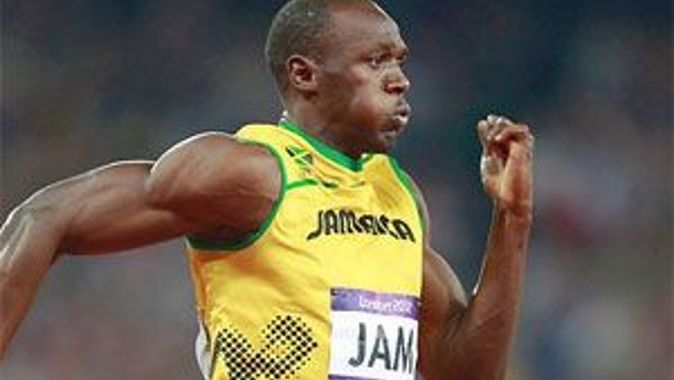 Usain Bolt yine yaptı yapacağını