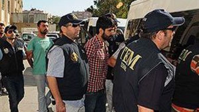 İzmir&#039;de 13 Gezi eylemcisi tutuklandı