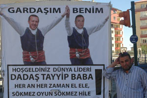 Erdoğan sevgisini afişlere döktü