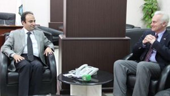 Büyükelçi Francis Ricciardone, Osman Baydemir&#039;i ziyaret etti