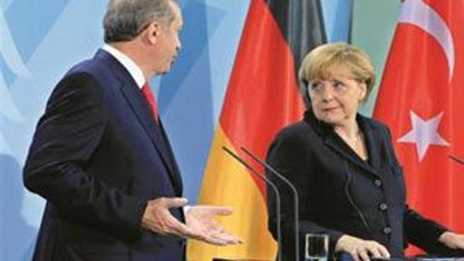 Merkel&#039;den kriz sonrası ilk açıklama