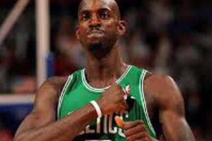 Boston Celtics 3 ismi takas etti