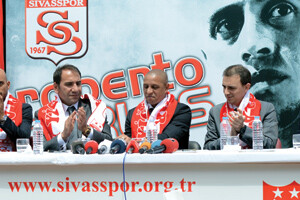 Roberto Carlos, Sivas&#039;la imzayı attı