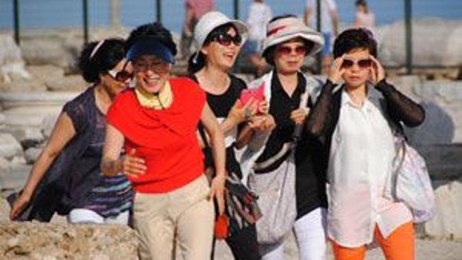 Antalya son 10 yılın turist rekorunu kırıldı