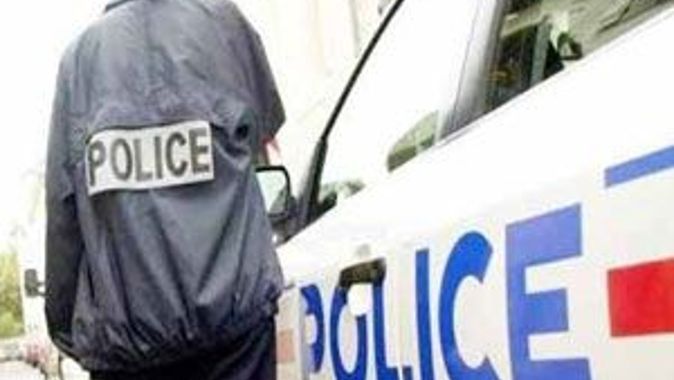 Fransız polisi, Büyükelçiye ateş etti