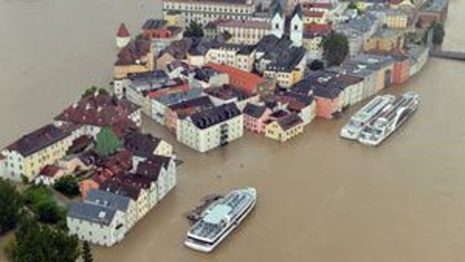 Orta Avrupa sel felaketiyle boğuşuyor