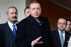 Erdoğan&#039;dan MKYK öncesi özel görüşme