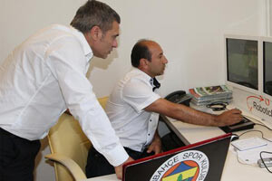 Fenerbahçe&#039;de Ersun Yanal geldi, 4 isim gitti