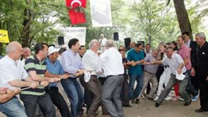 AK Parti ve CHP&#039;li vekiller ipin ucunda
