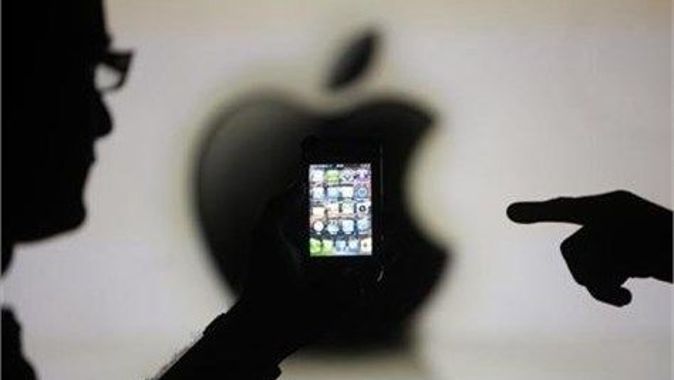 Apple&#039;a komplo suçlamasıyla dava açıldı