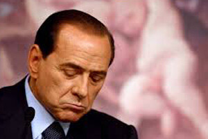 Berlusconi&#039;nin davası öne çekilince parlamento kilitlendi
