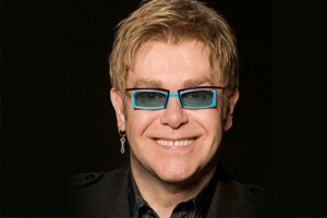 Elton John, apandisit ameliyatı olacak
