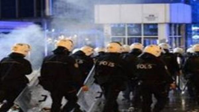 Ankara&#039;da göstericilere polis müdahalesi