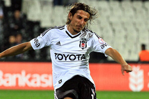Beşiktaş, Mehmet Akyüz&#039;ün sözleşmesini feshetti