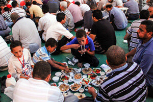 Ulusal Kurtuluş Cephesi&#039;nden göstericilere iftar