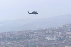Ankara&#039;da helikopter destekli şafak vurgunu