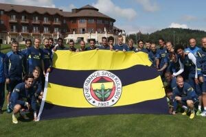 Sarı Lacivertliler &#039;19.07 Fenerbahçeliler Günü&#039;nü kutladı