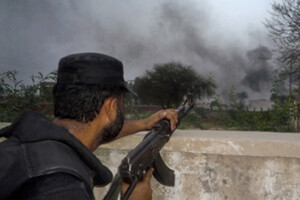 Pakistan&#039;da çatışma, 4 asker öldü