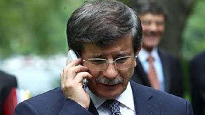 Ahmet Davutoğlu&#039;ndan Mısır için telefon diplomasisi