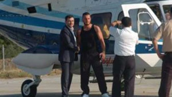 Trabzonspor yeni transferi Ağaoğlu&#039;nun helikopteriyle geldi