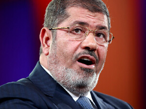 Mursi destekçileri yürüyüşe geçti, hedef karargah