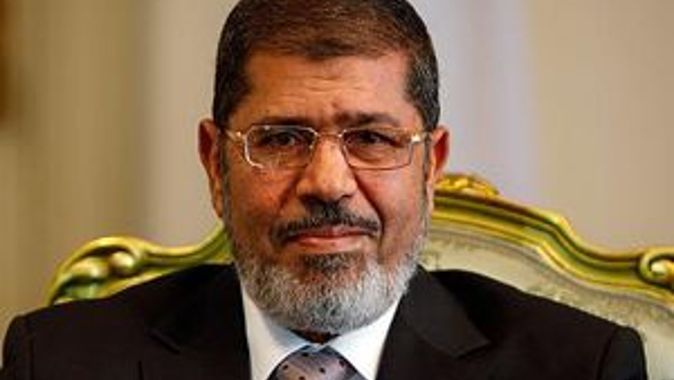 Müslüman Alimler Birliği&#039;nden Mursi&#039;nin gözaltı kararına kınama