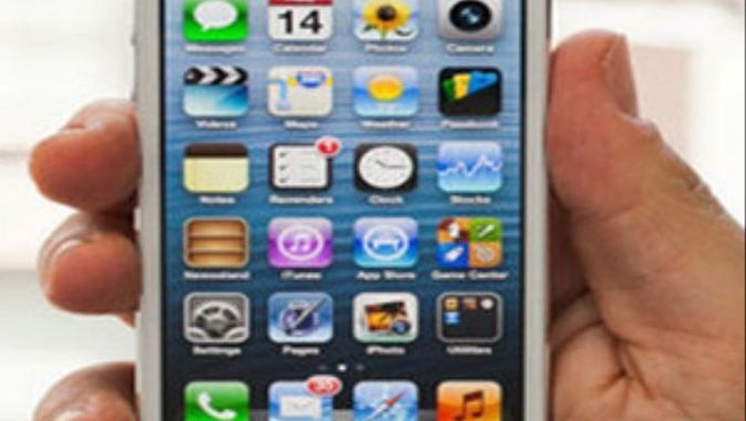 iPhone, Blackberry ve Android&#039;i solladı
