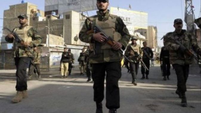 Pakistan&#039;da saldırı, 4 polis öldürüldü