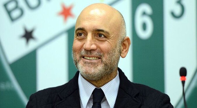 Bursasporlulardan Hikmet Karaman&#039;a istifa çağrısı