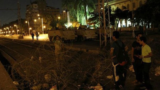 Mısır&#039;da askeri noktaya roketatarlı saldırı