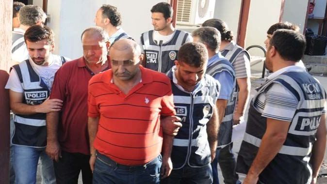 Mersin&#039;de suç örgütüne operasyon, 24 kişi gözaltında