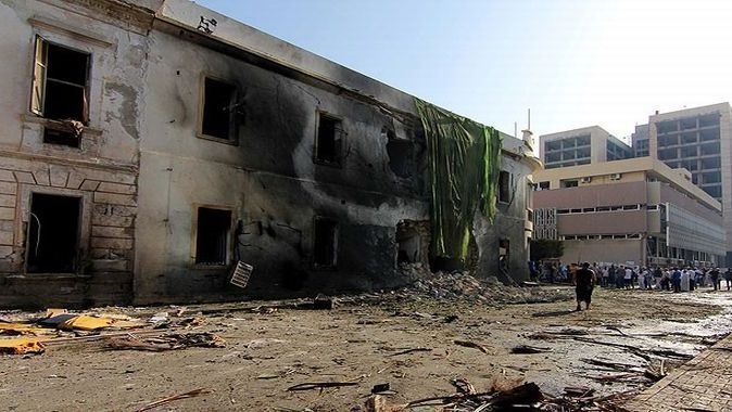 Libya&#039;da bakanlık binası önünde patlama