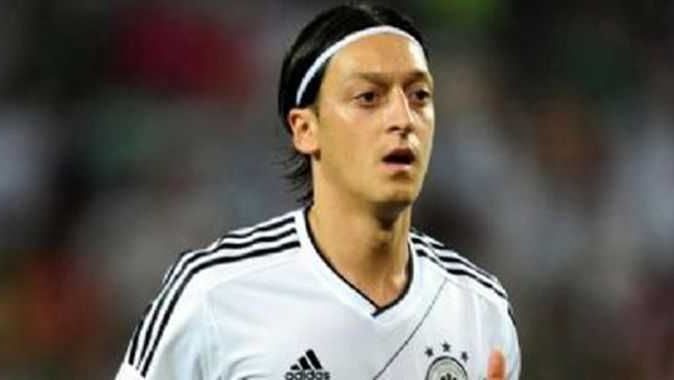 Mesut Özil&#039;in babasına ağır itham