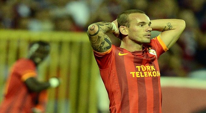 Sneijder Madrid&#039;i iple çekiyor