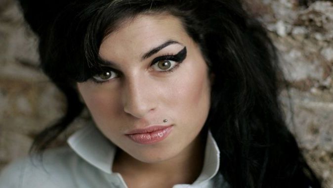 Amy Winehouse&#039;dan yeni şarkı