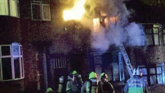 İngiltere&#039;de 4 Müslüman yangında öldü