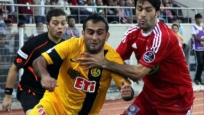 Sivasspor Eskişehirspor maçı nefesleri kesti