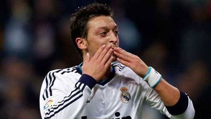 Mesut Özil&#039;den Real Madrid taraftarına veda mesajı
